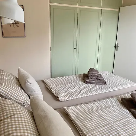 Strandleben Trifft Kleinstadtleben *